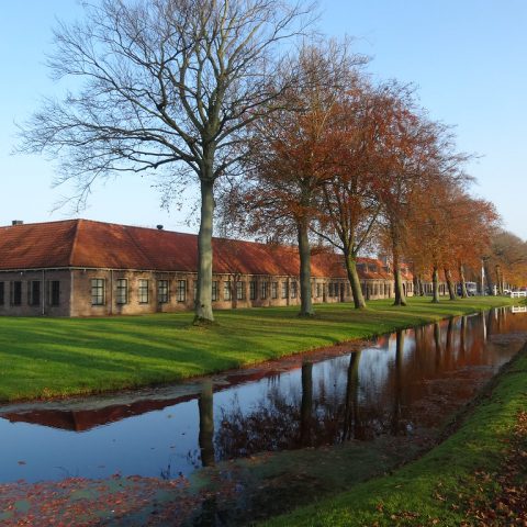 Logeren in het Hiekerhoes en het gevangenismuseum in Veenhuizen bezoeken.