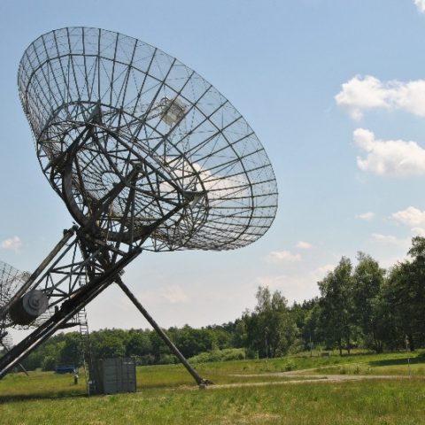 Bezoek de radiosterrenwacht Westerbork tijdens jullie weekendje weg in Drenthe in het Hiekerhoes.