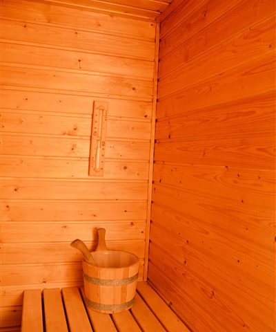 Vriendenweekend of familieweekend in Drenthe en ontspannen in de sauna in het Hiekerhoes.