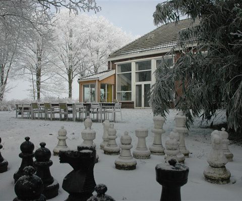 Groot vakantiehuis voor een weekendje weg in de winter in Drenthe.